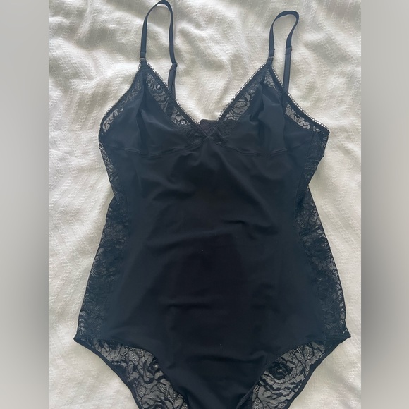 Aritzia bodysuit - Picture 1 of 4